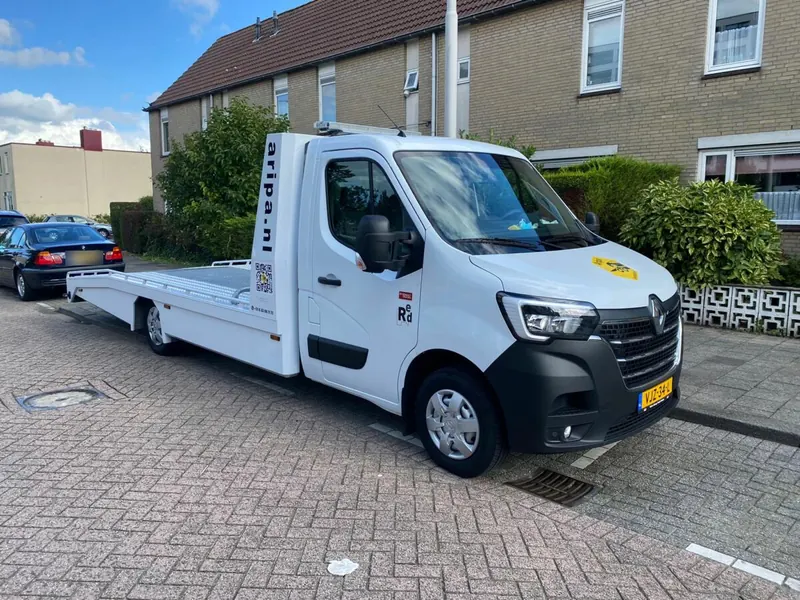 Pechhulp: Aripa sleepwagen staat klaar in een woonwijk in Nederland